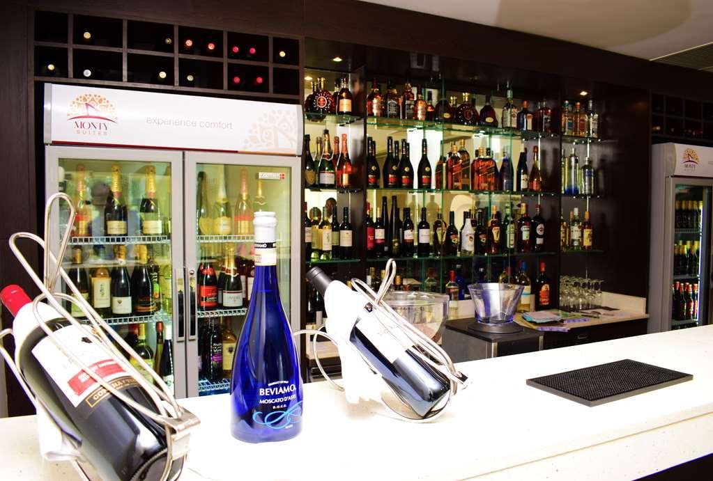 Monty Suites & Golf Uyo Restaurang bild